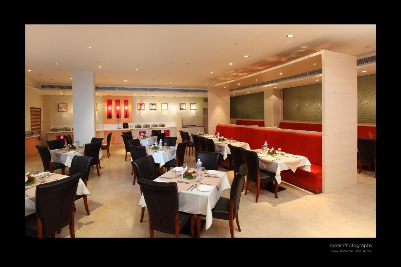 The Altruist Business Hotel Kharadi بونة المظهر الخارجي الصورة