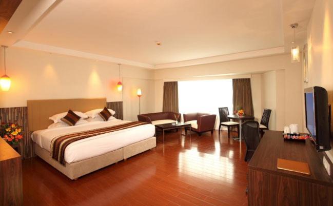 The Altruist Business Hotel Kharadi بونة المظهر الخارجي الصورة