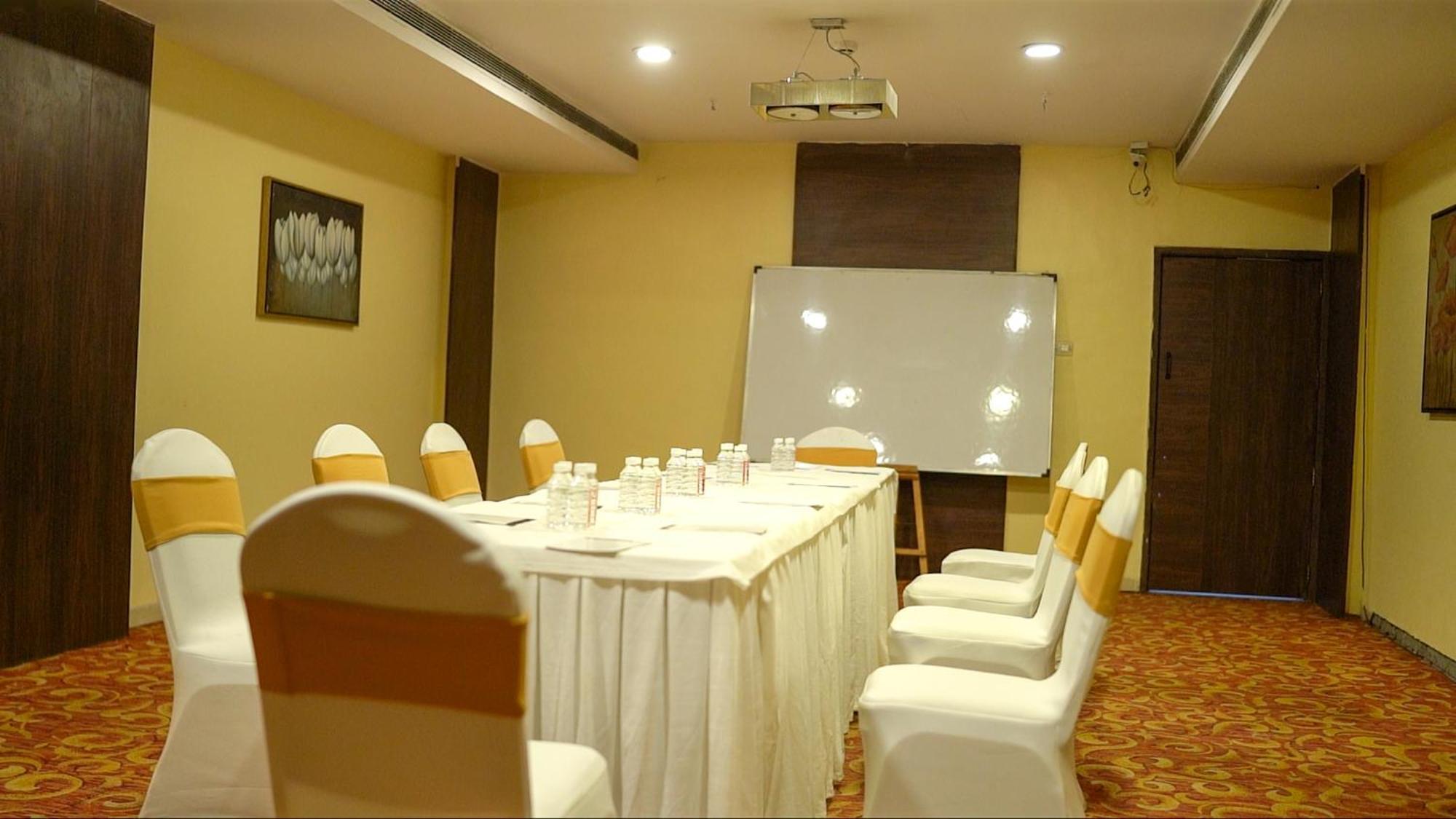 The Altruist Business Hotel Kharadi بونة المظهر الخارجي الصورة